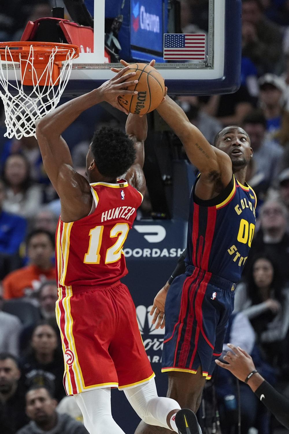 鉴于马竞目 鉴于马竞目