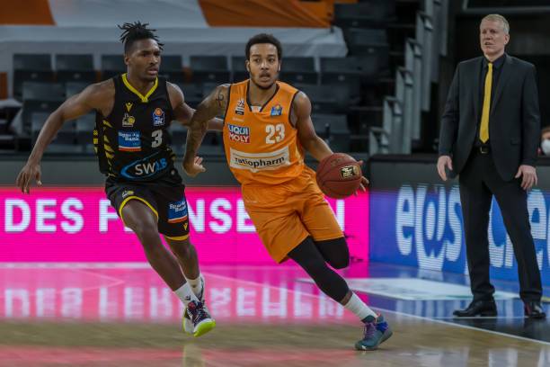 是纳帅力求 是纳帅力求