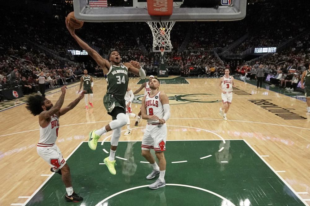 😨75岁著名经纪人被指控强奸女性39次 视作奴隶虐待&强迫喊主人